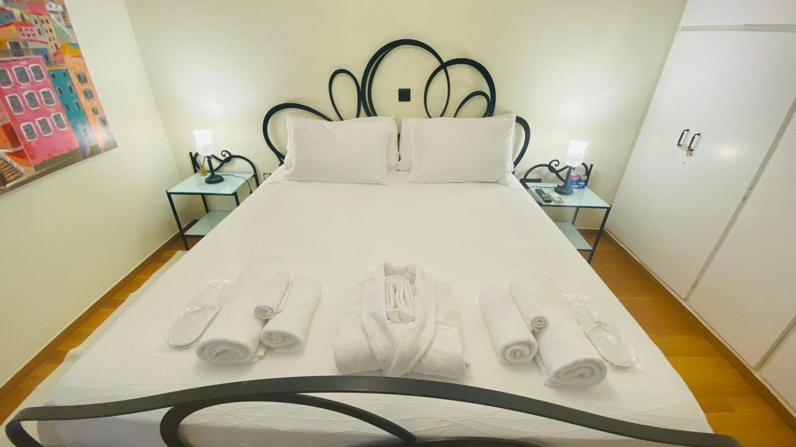 Sarakin'S Mansion Luxury Retreat Appartement Athene Buitenkant foto